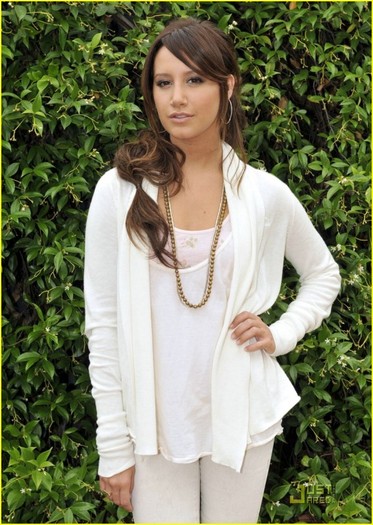 v2tduv - Ashley Tisdale Wows in White