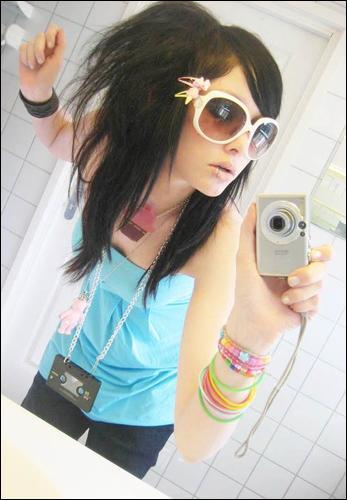 emo-girl-cassette - Emo Aici