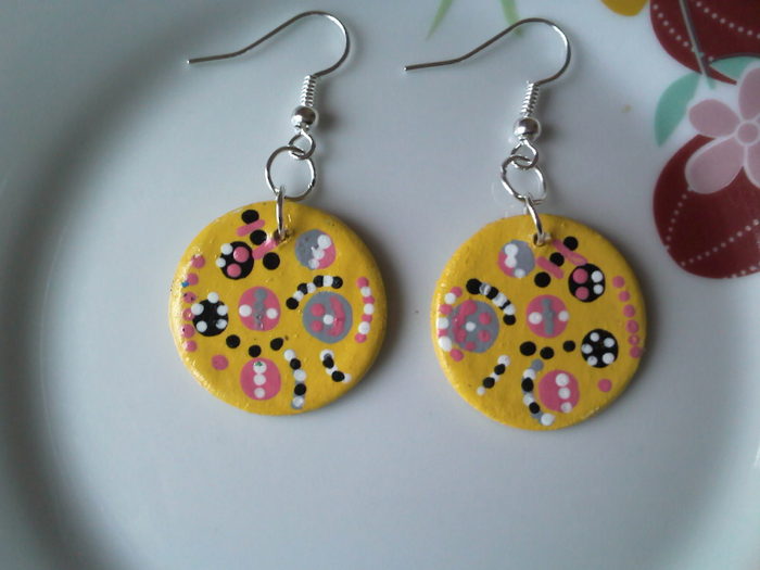 NR ,30,CERCEI LUT,PRET 9 .LEI; CERCEI LUT PICTATI MANUAL GALBEN CU PICATELE VOPSELE ACRILICE SI LACUITI
