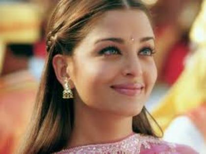 images (1) - Aishwarya Rai