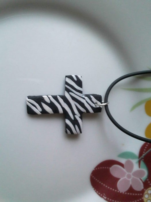 NR,.33 CRUCIULITA FIMO .PRET 9 LEI