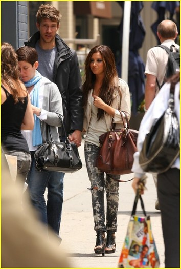 1zpm6ok - Ashley Tisdale and Scott Speer Coffee Couple