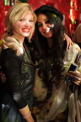 Beautiful-Cariba-Heine-h2o-just-add-water-7024326-267-400