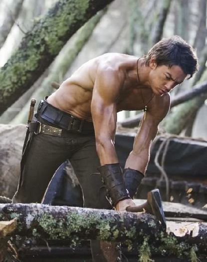 craig_horner_shirtless_3
