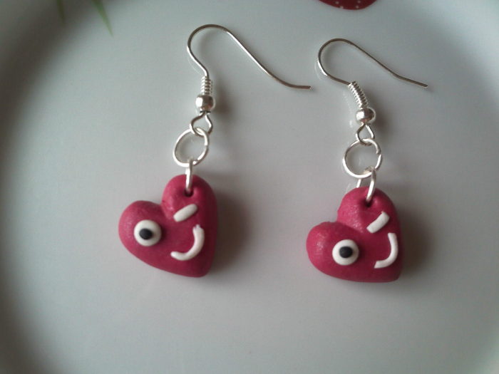 NR.38 CERCEI INIMIOARE PRET 6 LEI