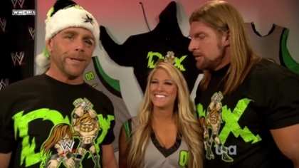 normal_WWE_Raw_11_24_08_Dx_Kelly_Kelly_720p_AC3_5_1_XviD_avi_000061928 - kelly kelly cu DX