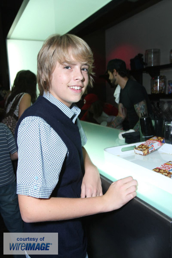 27xkygk - Dylan and Cole Sprouse