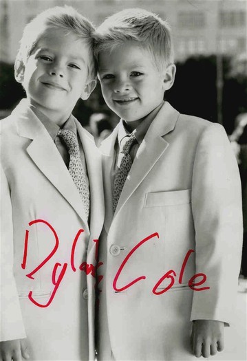 2013_SG_166009 - Dylan and Cole Sprouse