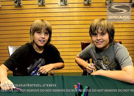 4700_1014860867553_1706033318_25747_5716496_n