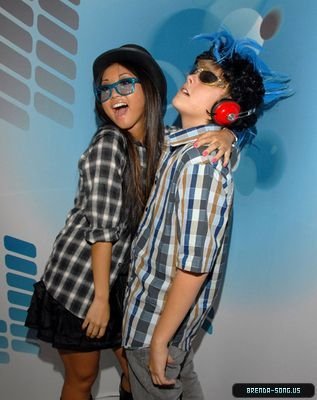 4700_1014864307639_1706033318_25795_3083702_n