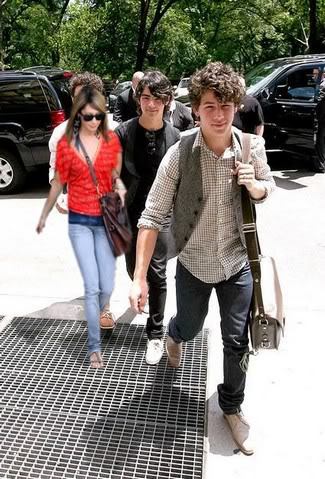 omg2 - jonas brothers and ashley tisdale