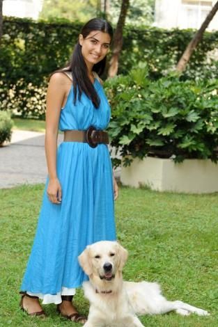 Tuba Buyukustun (10)