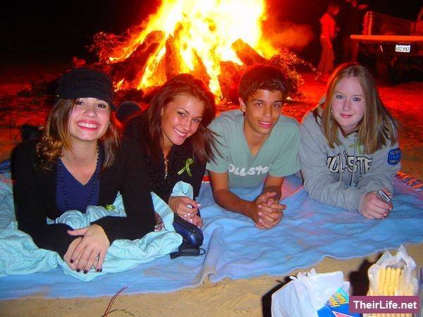SMUNPAFJTQIGLEHNBCM - 0-Demi Lovato club rare-0