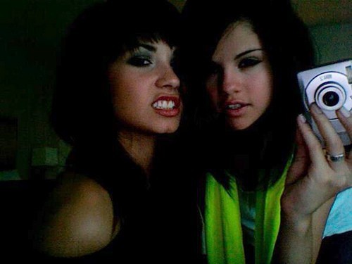 7 - 0-Demi and Selena club-0
