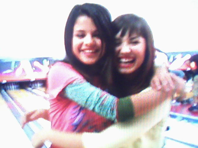 17840886_YNINLKIPR - 0-Demi and Selena club-0