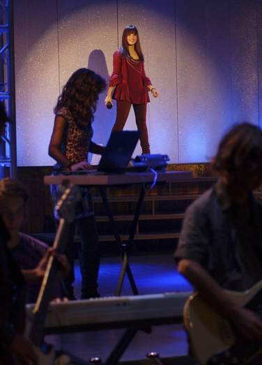 DEMI_CAMP_ROCK_4 - New look for camp rock