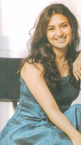 14743968_XSJPMJWGE - Divyanka Tripathi