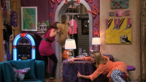 normal_hannah_montana_s04e04_de-do_da-don_t_tell_my_secret-hd_720p_web-dl_dd5_1_h264-surfer_mkv_0000