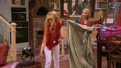 normal_hannah_montana_s04e04_de-do_da-don_t_tell_my_secret-hd_720p_web-dl_dd5_1_h264-surfer_mkv_0005