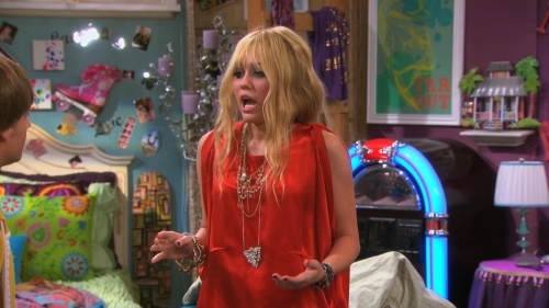 normal_hannah_montana_s04e04_de-do_da-don_t_tell_my_secret-hd_720p_web-dl_dd5_1_h264-surfer_mkv_0007