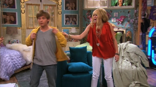normal_hannah_montana_s04e04_de-do_da-don_t_tell_my_secret-hd_720p_web-dl_dd5_1_h264-surfer_mkv_0007