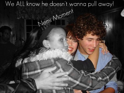 Nemi-nemi-1877484-500-374 - 0-Demi and Nick club-0