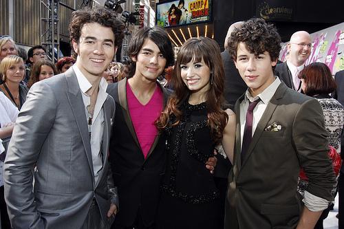 Demi+Lovato++Jonas+Brothers+061708camprock1 - 0-Demi and Jonas Brothers club-0