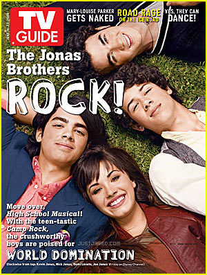 jonas-brothers-rock-tv-guide - 0-Demi and Jonas Brothers club-0