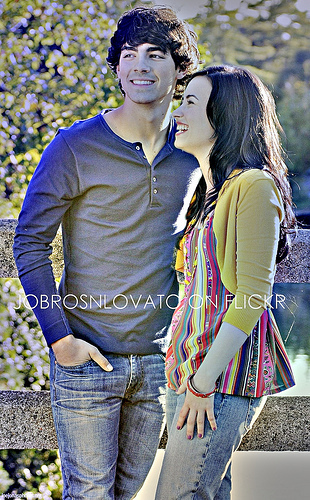 4792915440_5182f3a6ea - 0 00 surprize