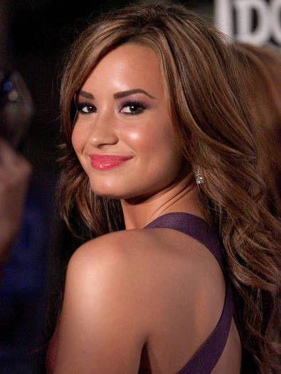 demilovatonetvh1dosomet2 - 0 00 surprize