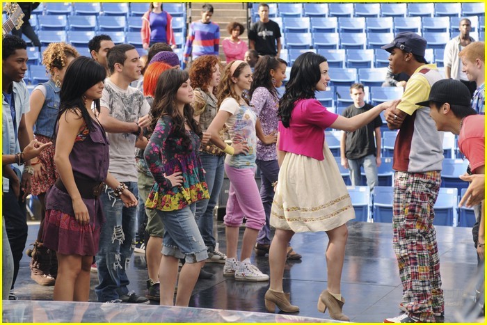 jonas-brothers-cr2-stills-21 - 0 00 surprize