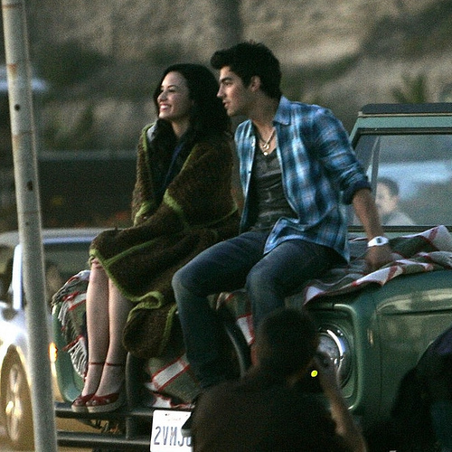 Jemi-unknown-pic-jemi-12238357-500-500 - 0-Demi and Joe-make a wave club-0