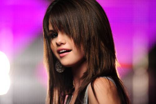 IMKCDXOHUOGXXGFJFJD - Selena Gomez