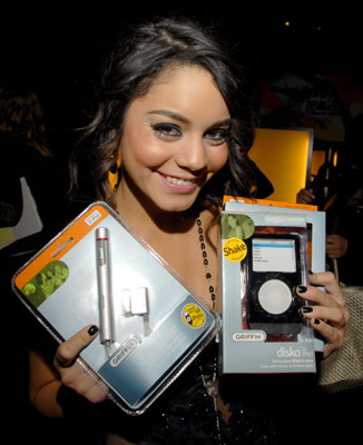 vanessa_anne_hudgens_1166065934