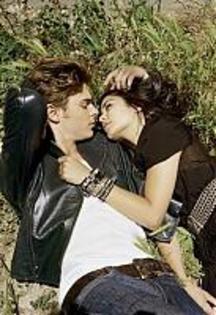 elle10 - Zac and Vanessa