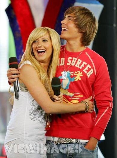 57460148 - Zac and Ashley