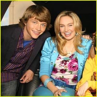 16859240_UFKXVYKPW - Sterling Knight