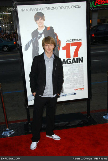 sterling-knight-los-angeles-premiere-1SBcHa - Sterling Knight