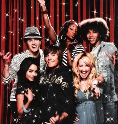 6699_zac_efron_1203115612