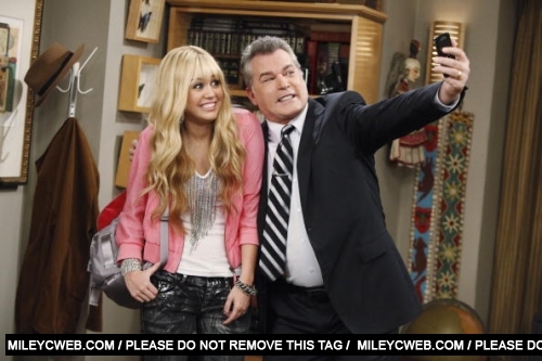 normal_z_001 - HM Forever 4 Hannah Montana to the Principals Office-00