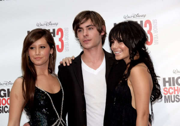 004-1 - Zac Ashley and Vanessa