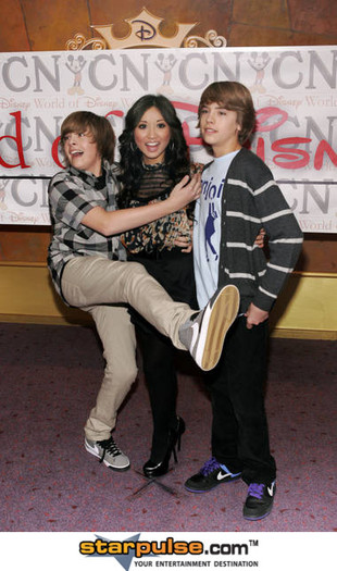 Dylan Sprouse, Brenda Song and Cole Spro-SDW-001677
