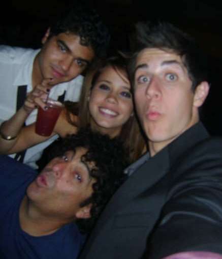 David-in-Puerto-Rico-david-henrie-6950576-437-509