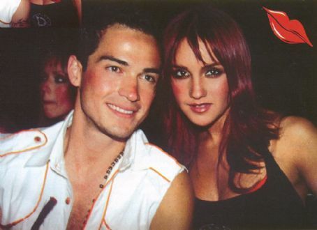 83644_large - Dulce Maria and Poncho