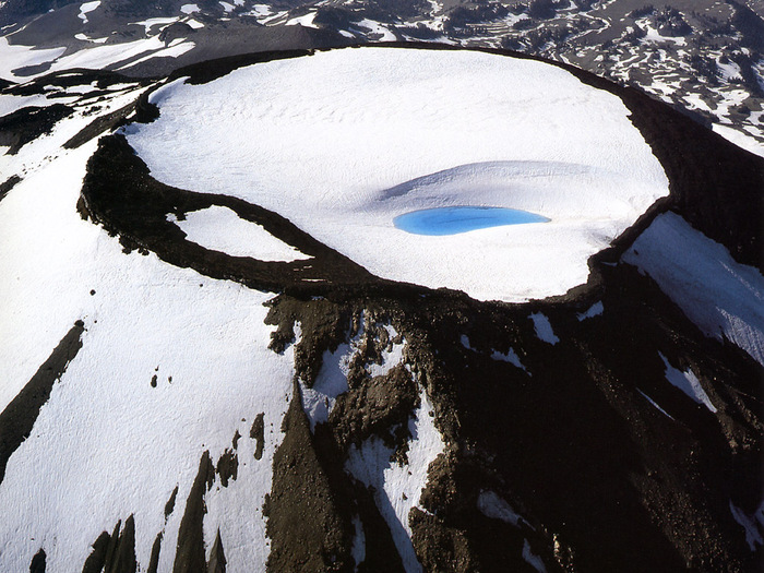 JLM-Oregon-Cascades-South Sister Mountain-crater bowl lakelet - poze cu cascade