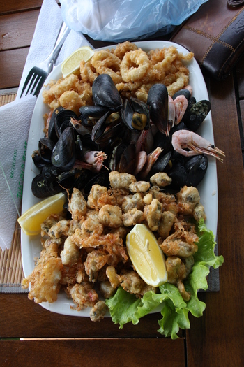 Platou cu fructe de mare