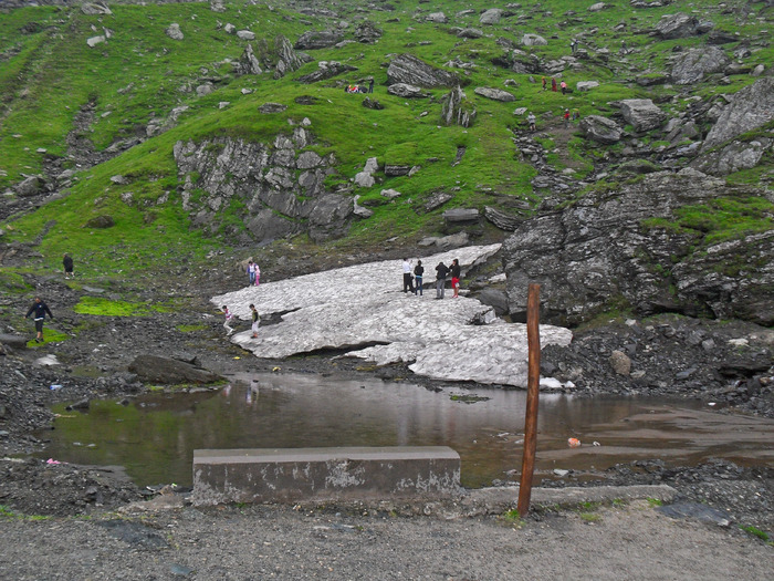 ZAPADA LA BALEA LAC IN 07 AUGUST