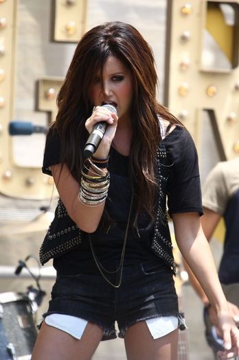 ash (85) - Ashley Tisdale
