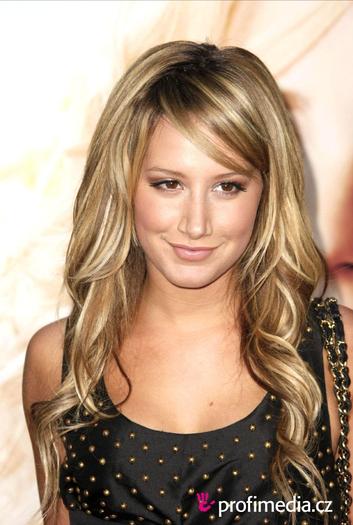 ash (151) - Ashley Tisdale