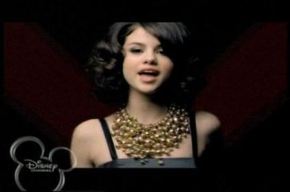 16463655_APJEQKTKW - selena gomez-naturally